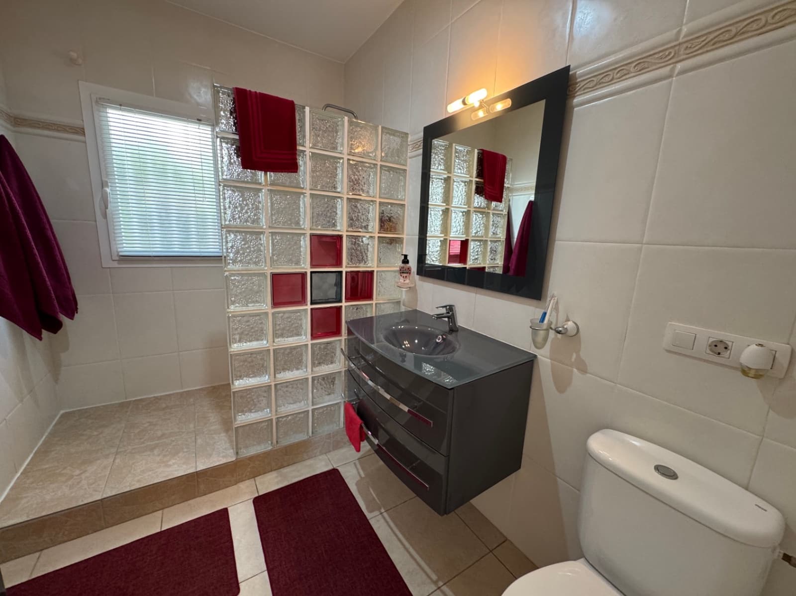 3 bedroom Villa for sale in Montemar with pool garage - € 499,000 (Ref: 9400334)