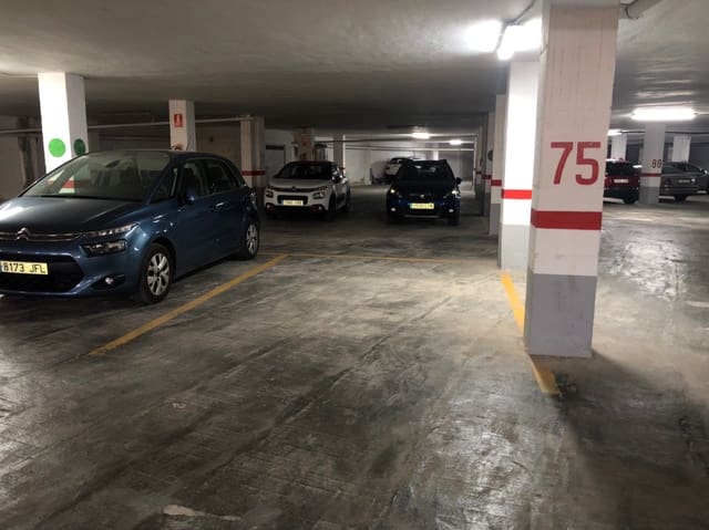 Garage for rent in Casco Urbano, Teulada-Moraira - € 100 (Ref: 9436630)