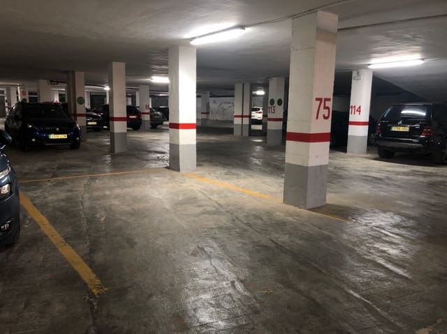 Garage for rent in Casco Urbano, Teulada-Moraira - € 100 (Ref: 9436630)