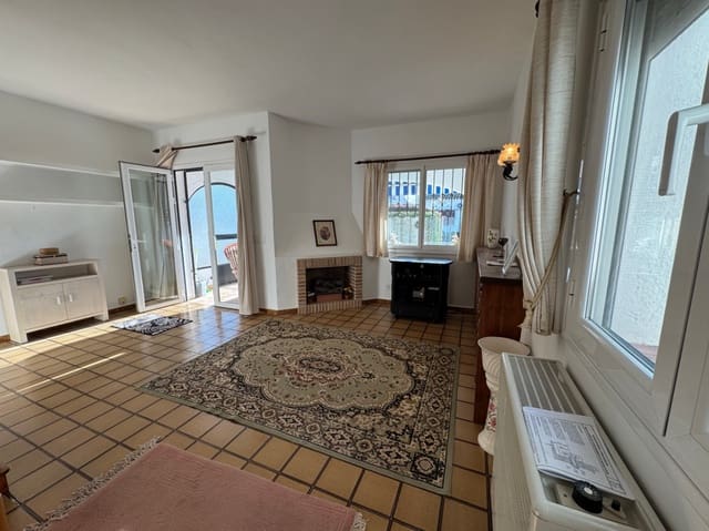 2 soveværelse Villa til salg i Moraira, Teulada-Moraira med swimmingpool garage - € 299.000 (Ref: 9471994)