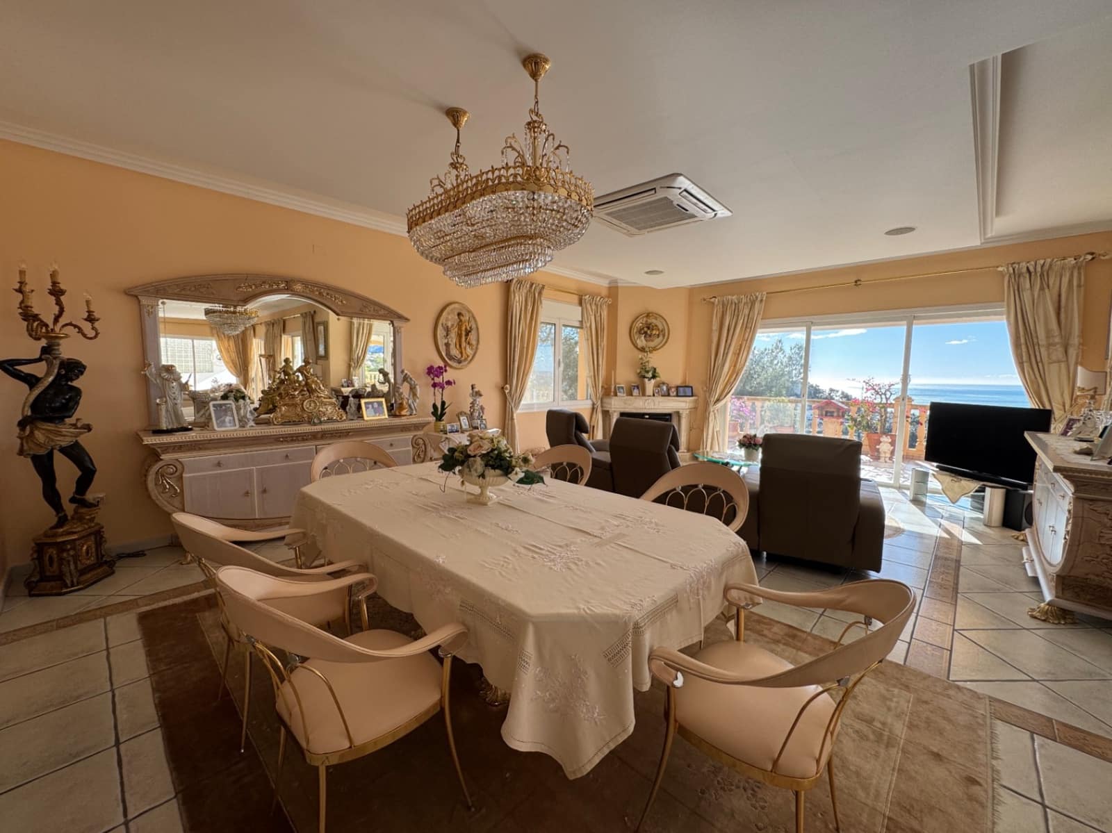 3 Zimmer Villa zu verkaufen in Montemar mit Garage - 1.495.000 € (Ref: 9558294)