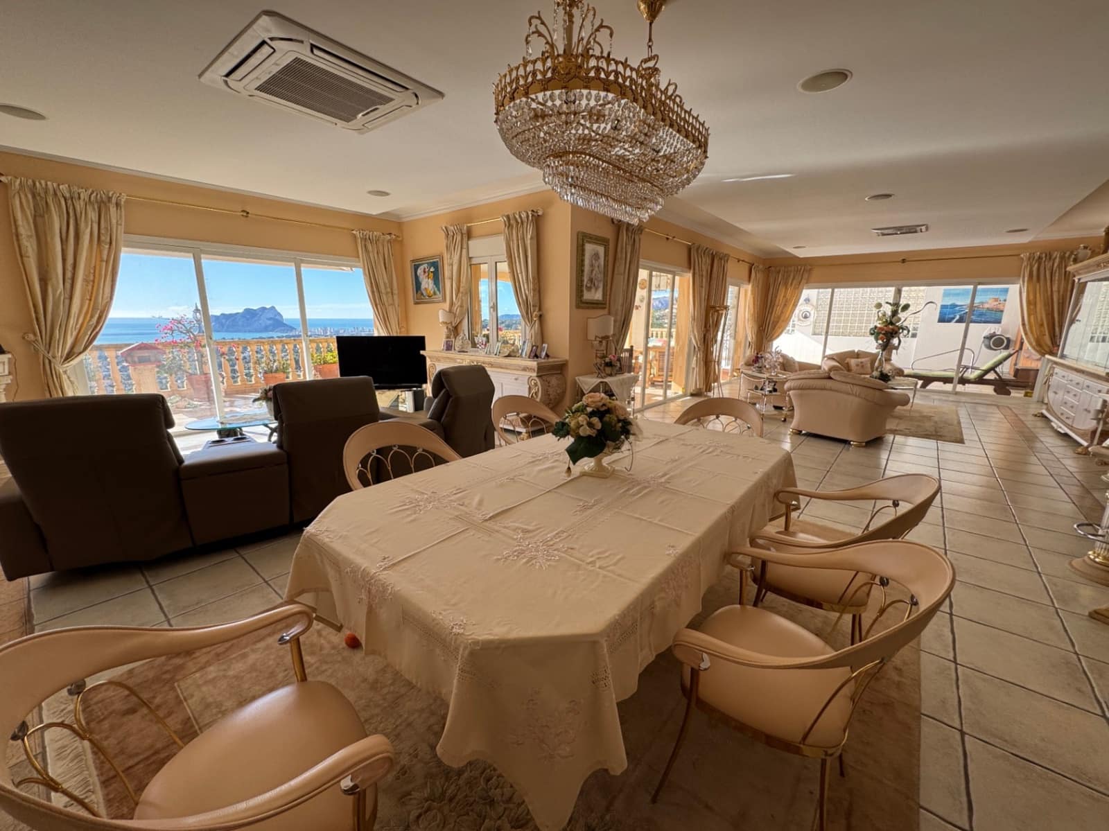 3 Zimmer Villa zu verkaufen in Montemar mit Garage - 1.495.000 € (Ref: 9558294)