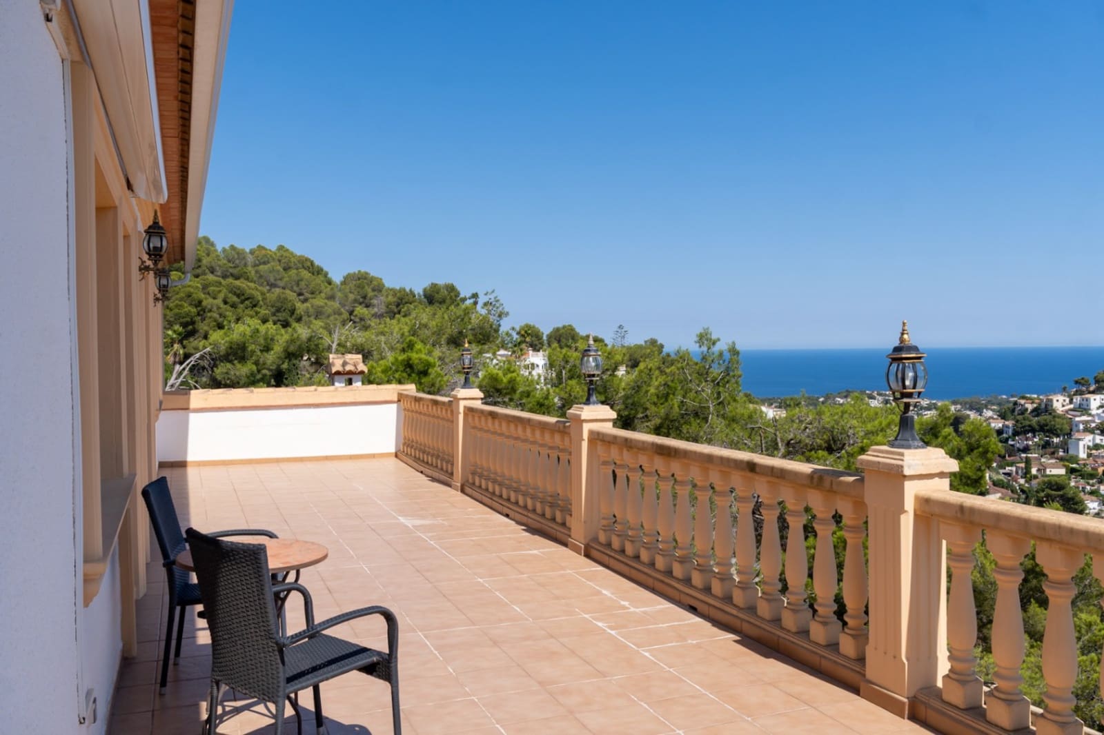 3 bedroom Villa for sale in Montemar with pool garage - € 1,250,000 (Ref: 9558294)