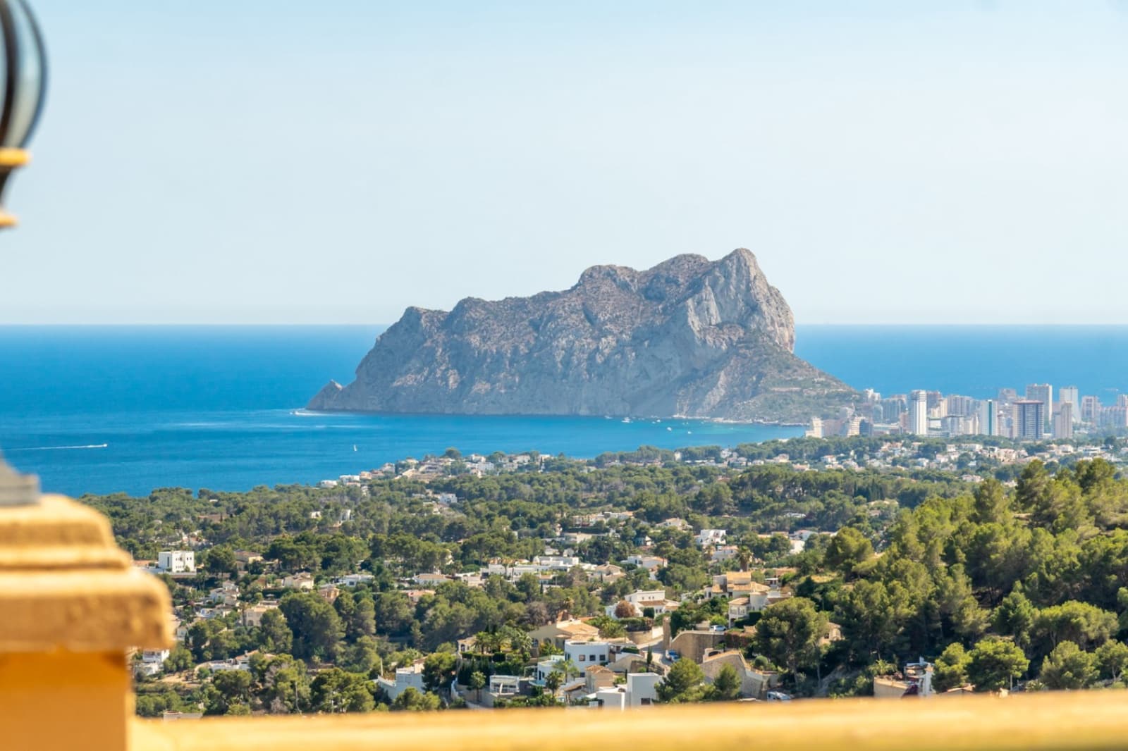 3 bedroom Villa for sale in Montemar with pool garage - € 1,250,000 (Ref: 9558294)