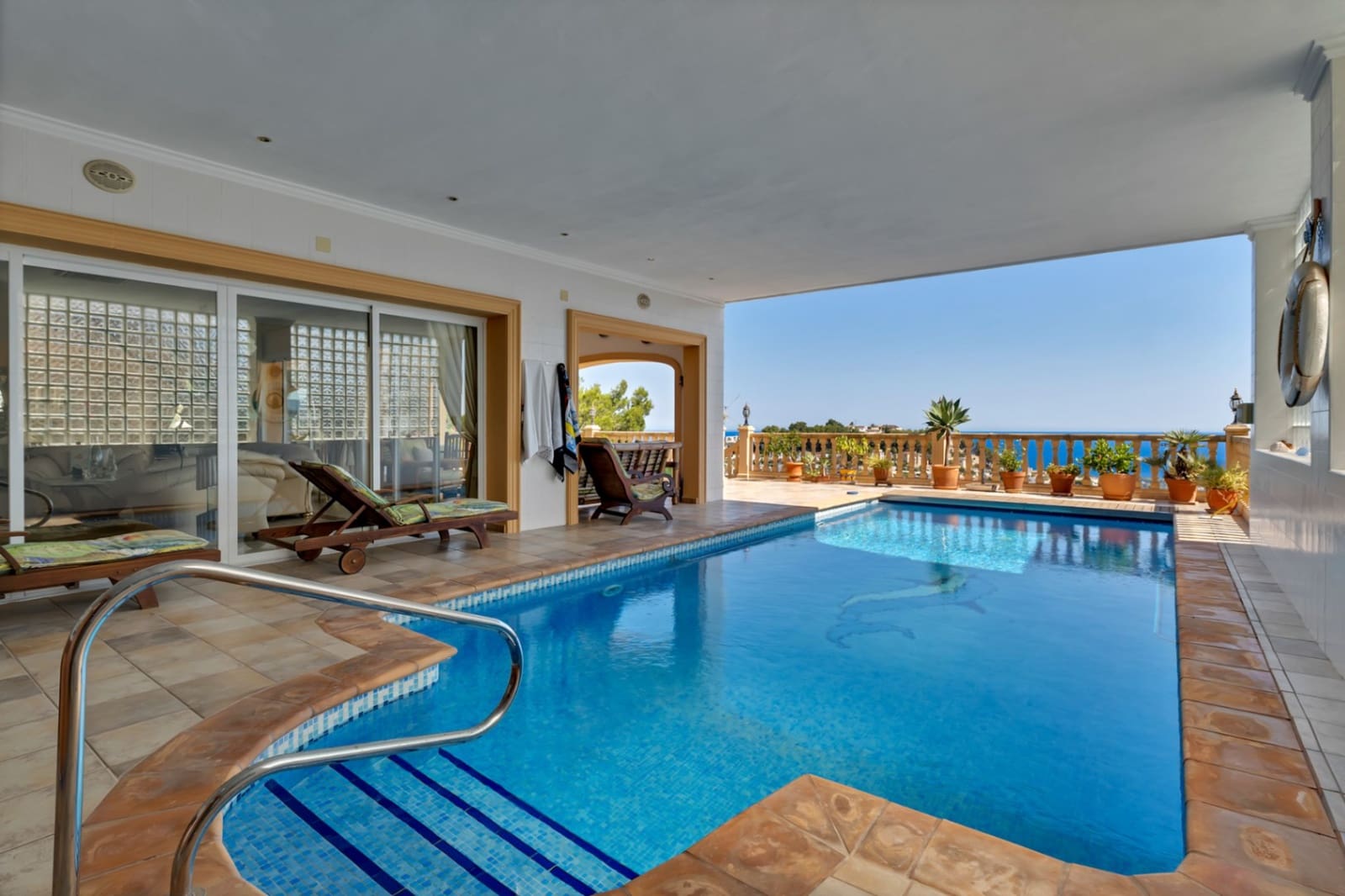 3 bedroom Villa for sale in Montemar with pool garage - € 1,250,000 (Ref: 9558294)