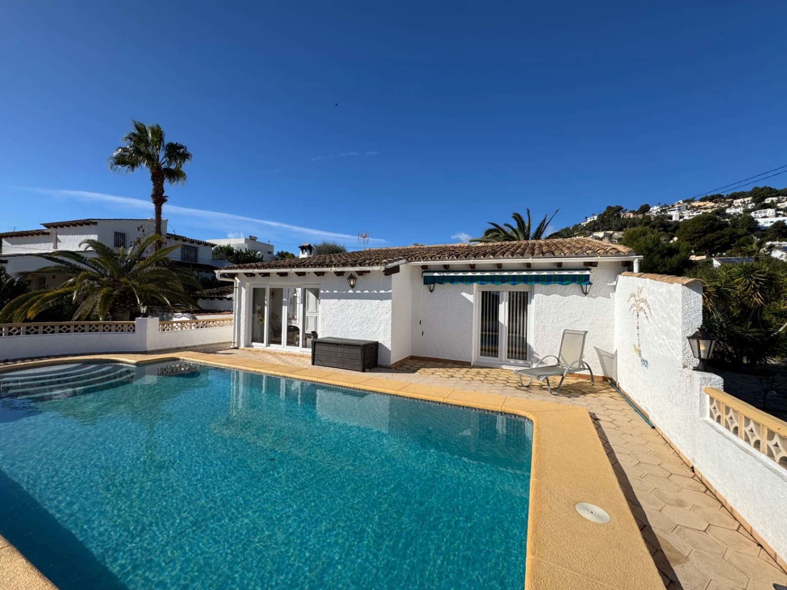 2 soverom Villa til salgs i Moraira med svømmebasseng garasje - € 510 000 (Ref: 9558296)