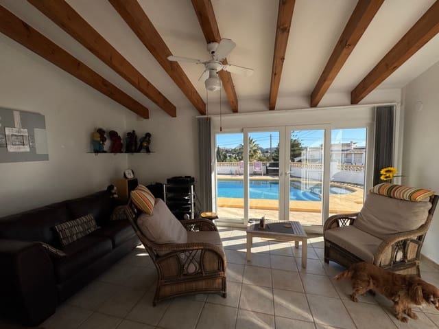 2 soverom Villa til salgs i Moraira, Teulada-Moraira med svømmebasseng garasje - € 510 000 (Ref: 9558296)