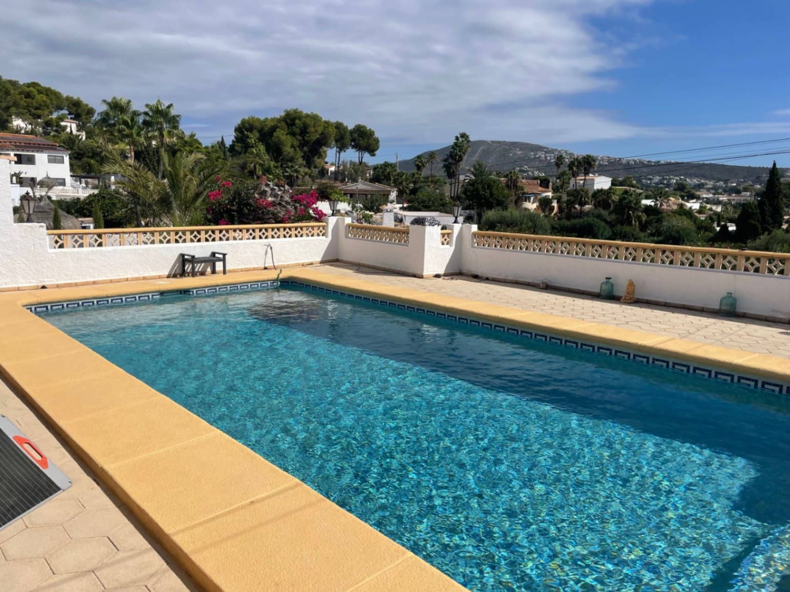 2 soverom Villa til salgs i Moraira med svømmebasseng garasje - € 510 000 (Ref: 9558296)
