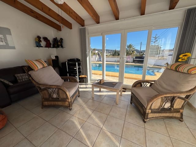 2 soverom Villa til salgs i Moraira, Teulada-Moraira med svømmebasseng garasje - € 510 000 (Ref: 9558296)