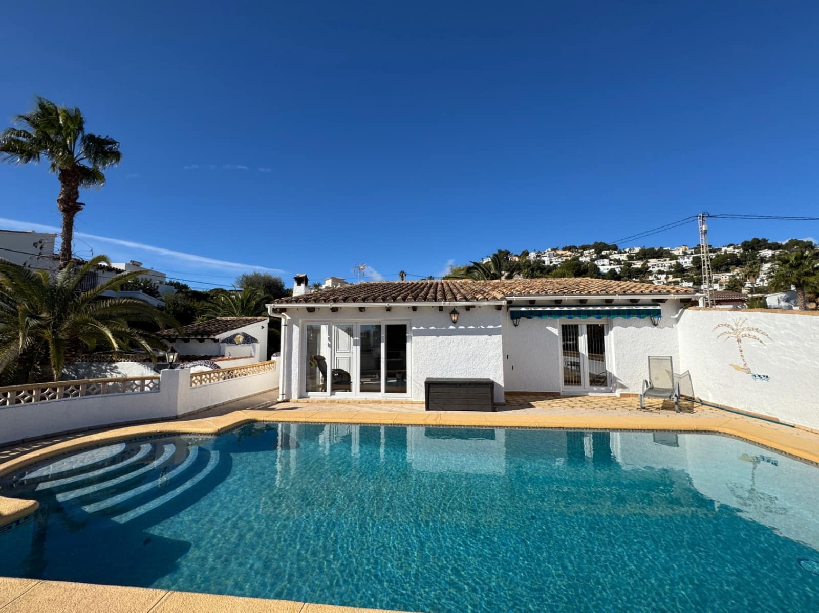 2 soverom Villa til salgs i Moraira med svømmebasseng garasje - € 510 000 (Ref: 9558296)