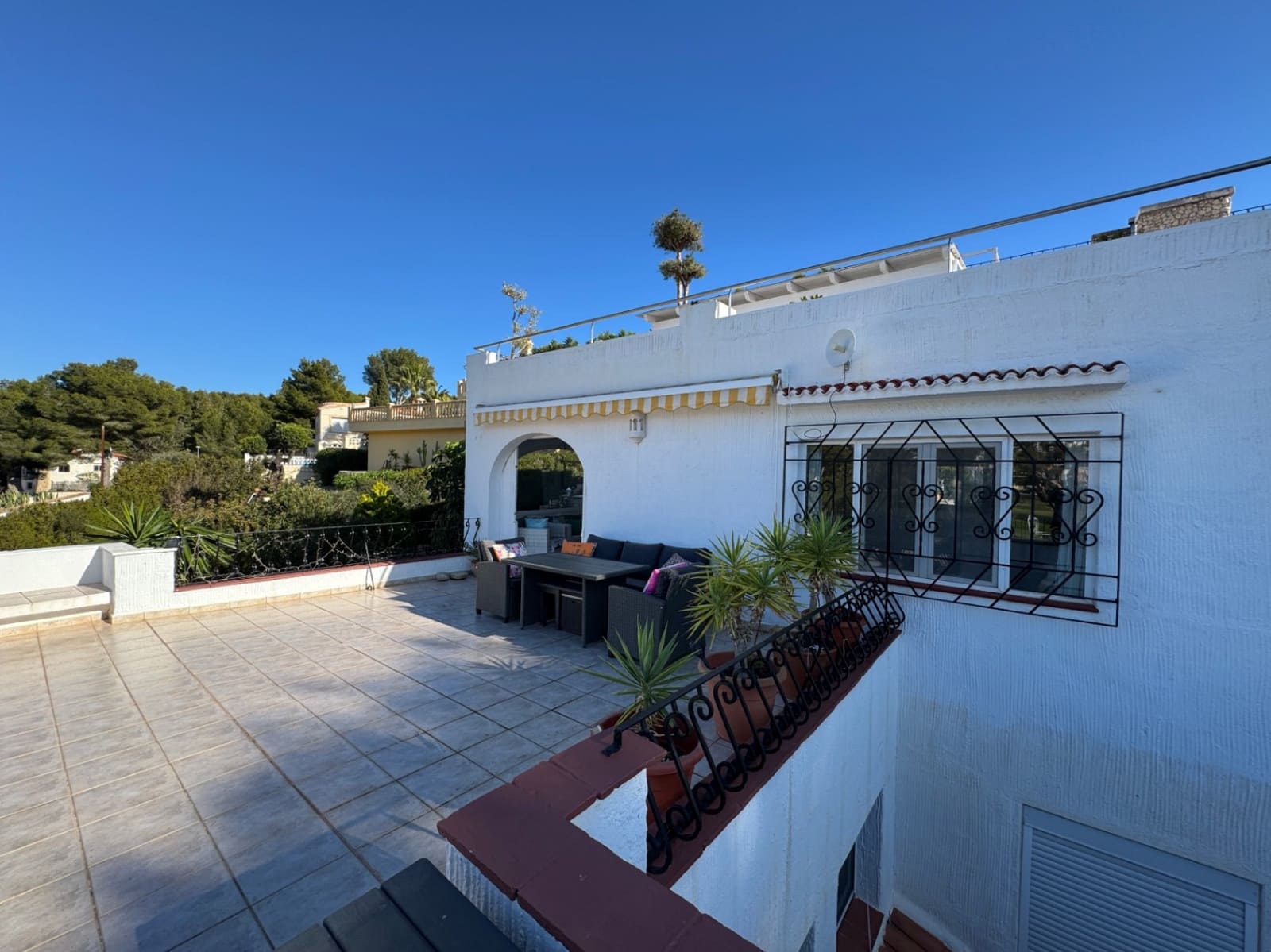 3 makuuhuone Huoneisto myytävänä paikassa Benissa mukana 
autotalli - 475 000 € (Ref: 9558297)