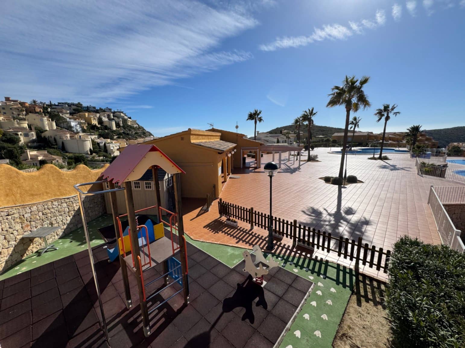 2 sovrum Lägenhet till salu i Cumbre del Sol med pool - 190 000 € (Ref: 9576879)