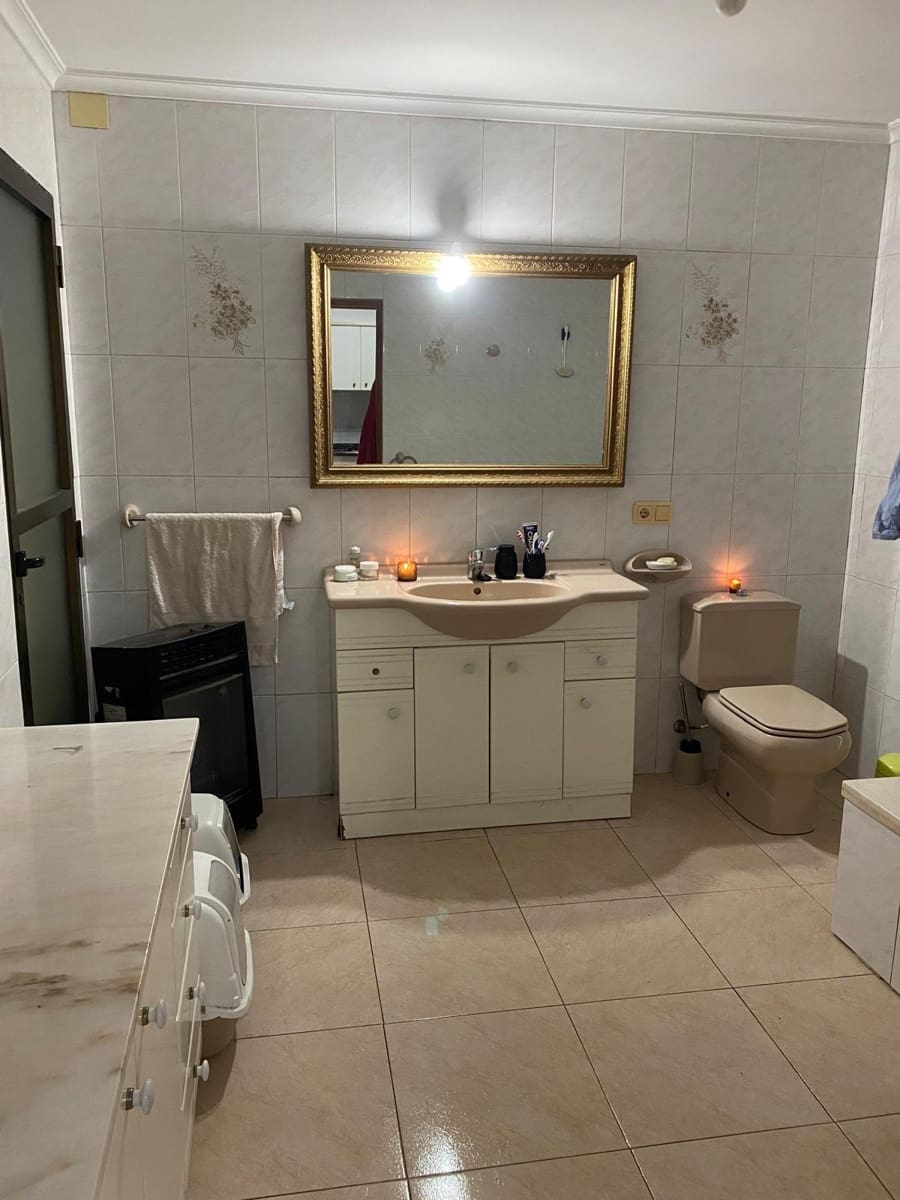 4 quarto Casa em Banda para venda em Orba com garagem - 299 000 € (Ref: 9576880)