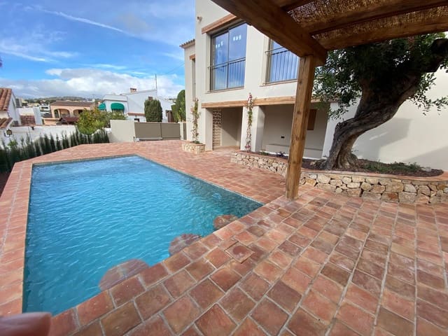 3 sovrum Villa till salu i Benissa med pool garage - 875 000 € (Ref: 9576881)