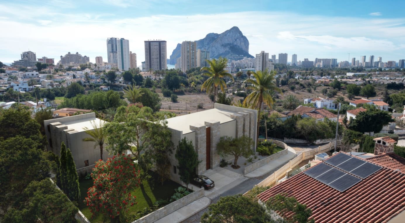 Chalet de 3 habitaciones en Calpe / Calp en venta con piscina garaje - 1.099.000 € (Ref: 9576887)
