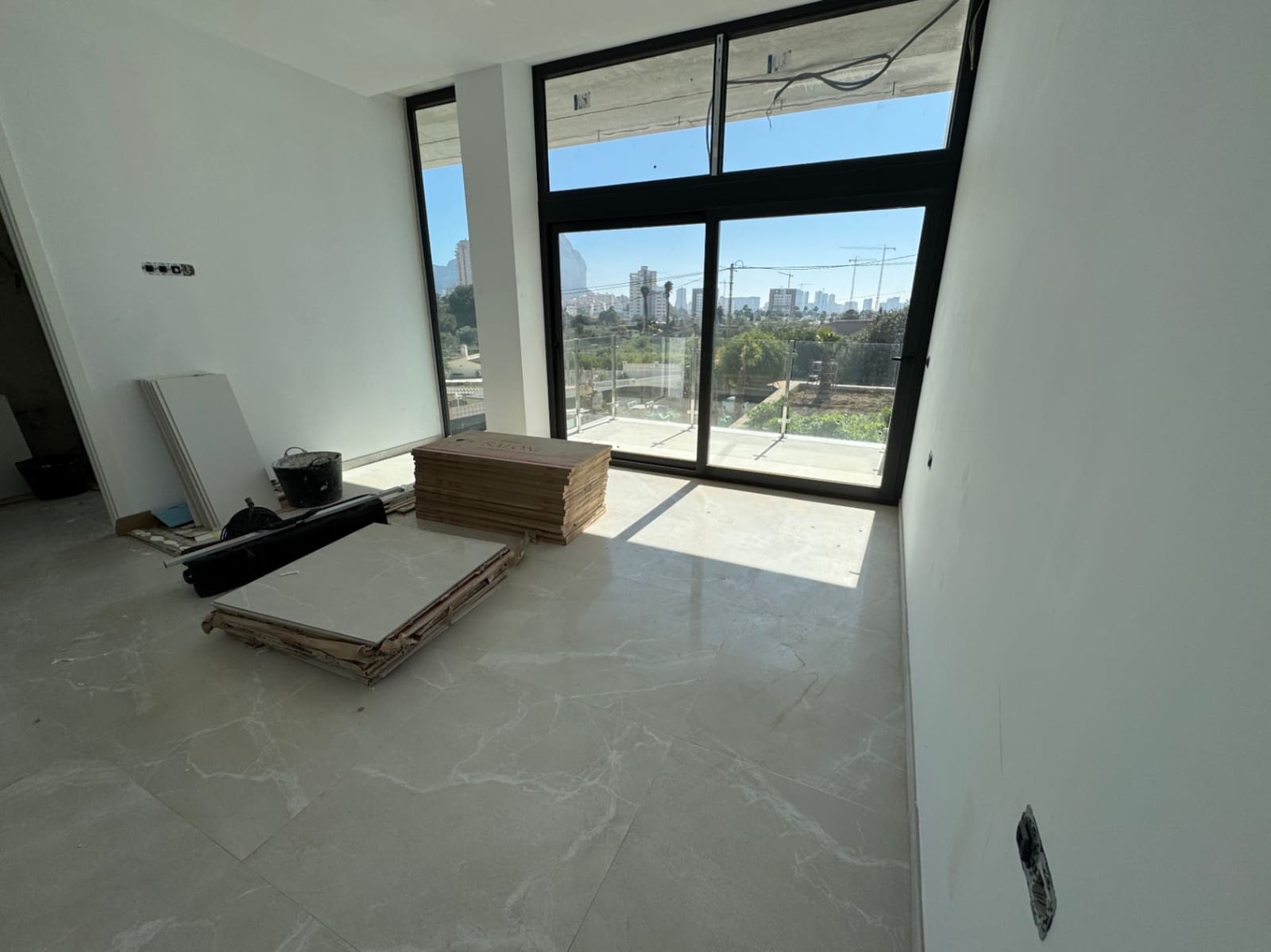 3 sypialnia Willa na sprzedaż w Calpe / Calp z basenem garażem - 1 099 000 € (Ref: 9576887)