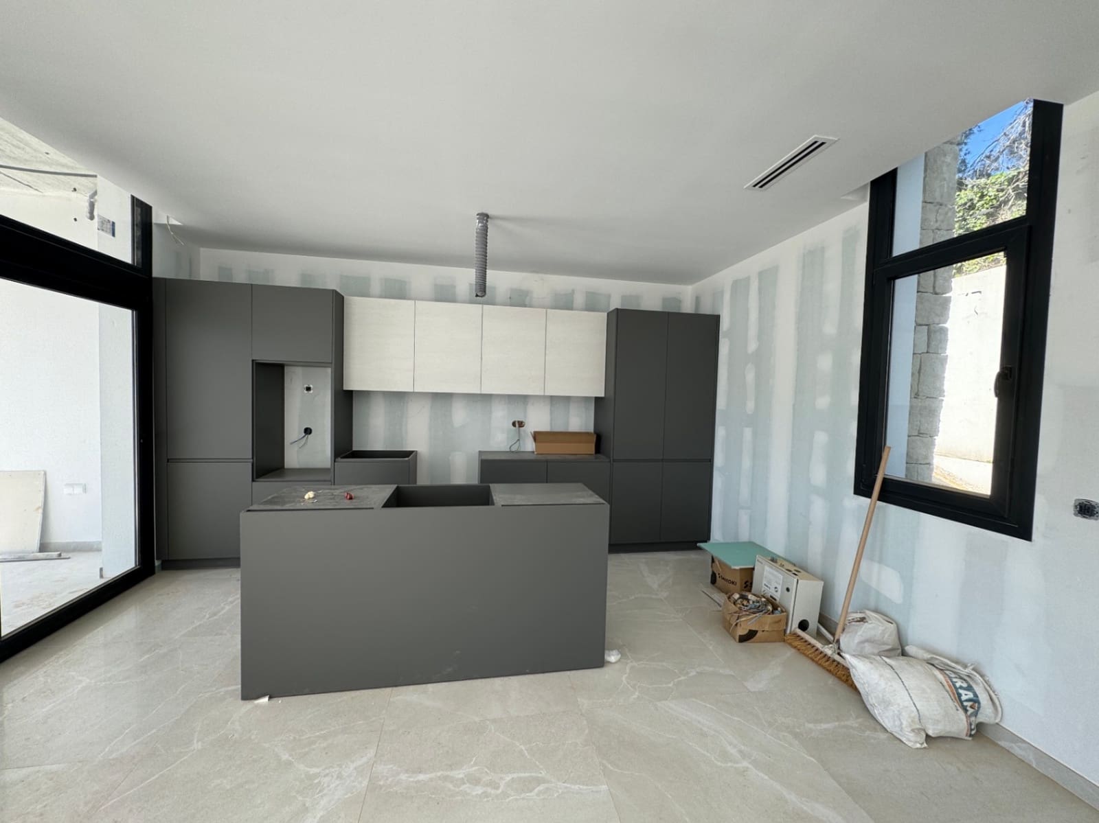 3 sypialnia Willa na sprzedaż w Calpe / Calp z basenem garażem - 1 099 000 € (Ref: 9576887)