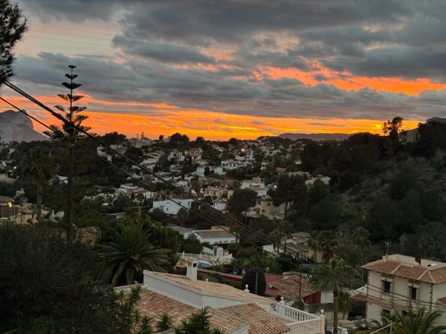 3 sovrum Villa till salu i Benissa med pool garage - 465 000 € (Ref: 9585254)