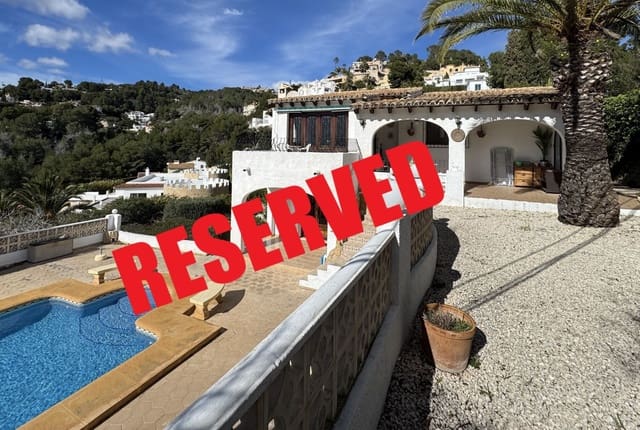 3 makuuhuone Huvila myytävänä paikassa Benissa mukana uima-altaan 
autotalli - 465 000 € (Ref: 9585254)