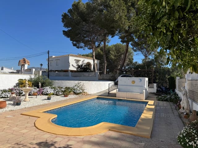 3 soverom Villa til salgs i Moraira, Teulada-Moraira med svømmebasseng garasje - € 429 000 (Ref: 9633726)