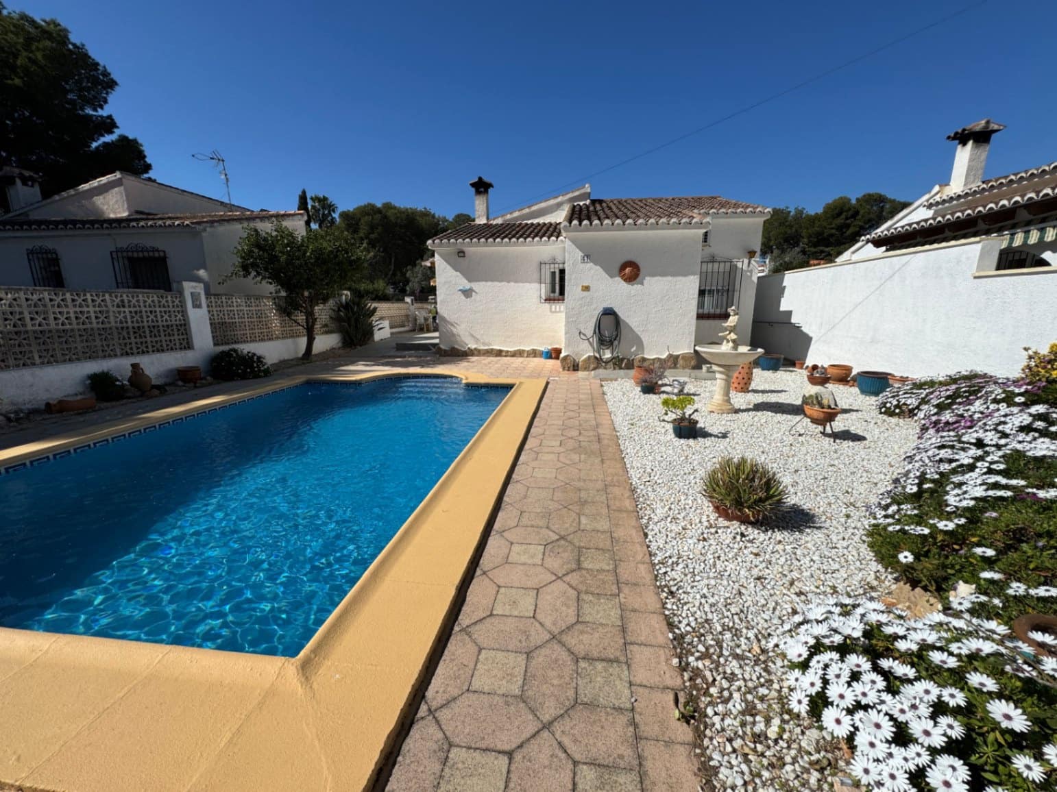 3 soverom Villa til salgs i Moraira med svømmebasseng garasje - € 429 000 (Ref: 9633726)
