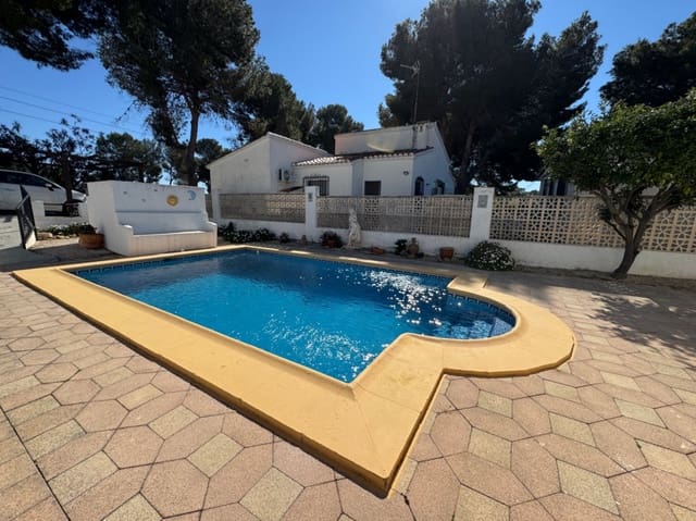 3 soverom Villa til salgs i Moraira, Teulada-Moraira med svømmebasseng garasje - € 429 000 (Ref: 9633726)