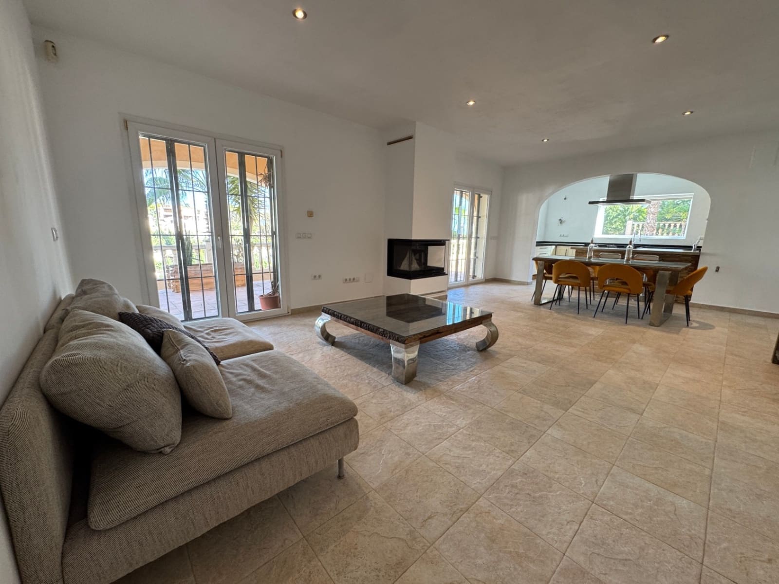 3 bedroom Villa for sale in Benissa with pool garage - € 950,000 (Ref: 9639915)