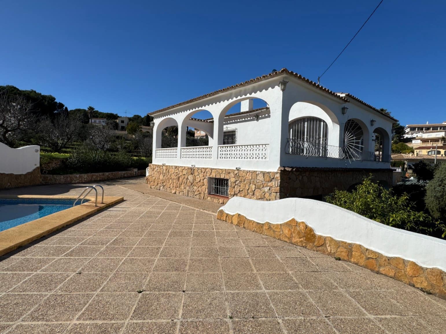 6 sypialnia Willa na sprzedaż w Benissa z basenem garażem - 890 000 € (Ref: 9639916)