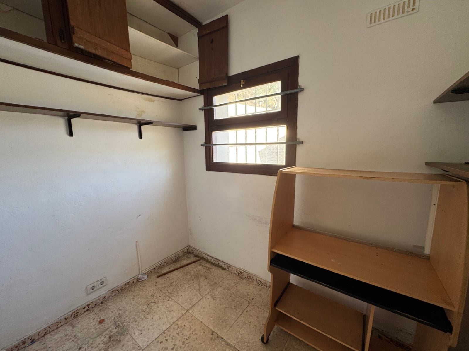 3 soveværelse Villa til salg i Montemar med swimmingpool garage - € 385.000 (Ref: 9706108)