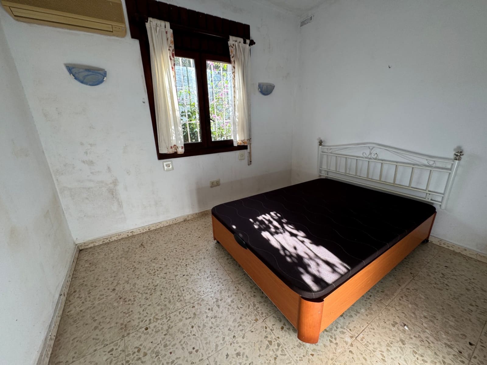 3 soveværelse Villa til salg i Montemar med swimmingpool garage - € 385.000 (Ref: 9706108)