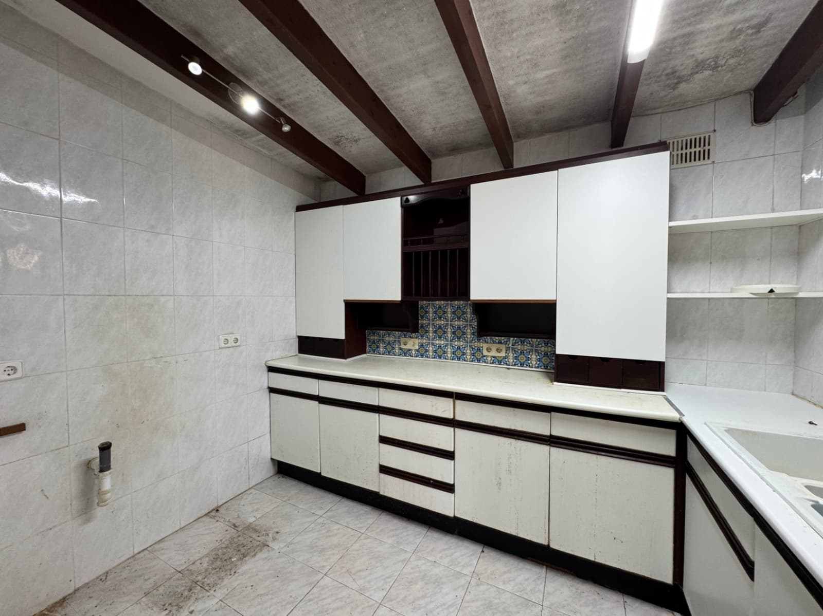 3 soveværelse Villa til salg i Montemar med swimmingpool garage - € 385.000 (Ref: 9706108)