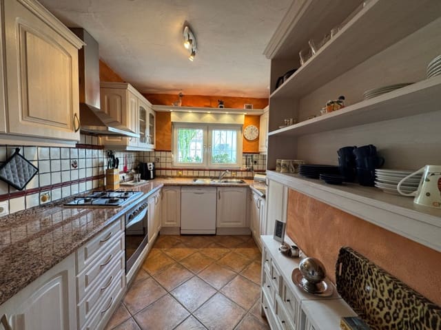 Chalet de 4 habitaciones en Moraira, Teulada-Moraira en venta con piscina garaje - 845.000 € (Ref: 9729462)