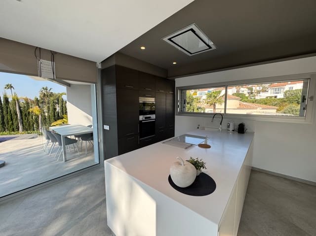 Chalet de 4 habitaciones en Benissa en venta con piscina garaje - 1.250.000 € (Ref: 9729463)