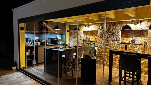 4 soveværelse Villa til salg i Moraira, Teulada-Moraira med garage - € 1.850.000 (Ref: 9780038)