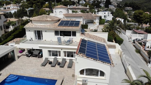 4 soveværelse Villa til salg i Moraira, Teulada-Moraira med garage - € 1.850.000 (Ref: 9780038)