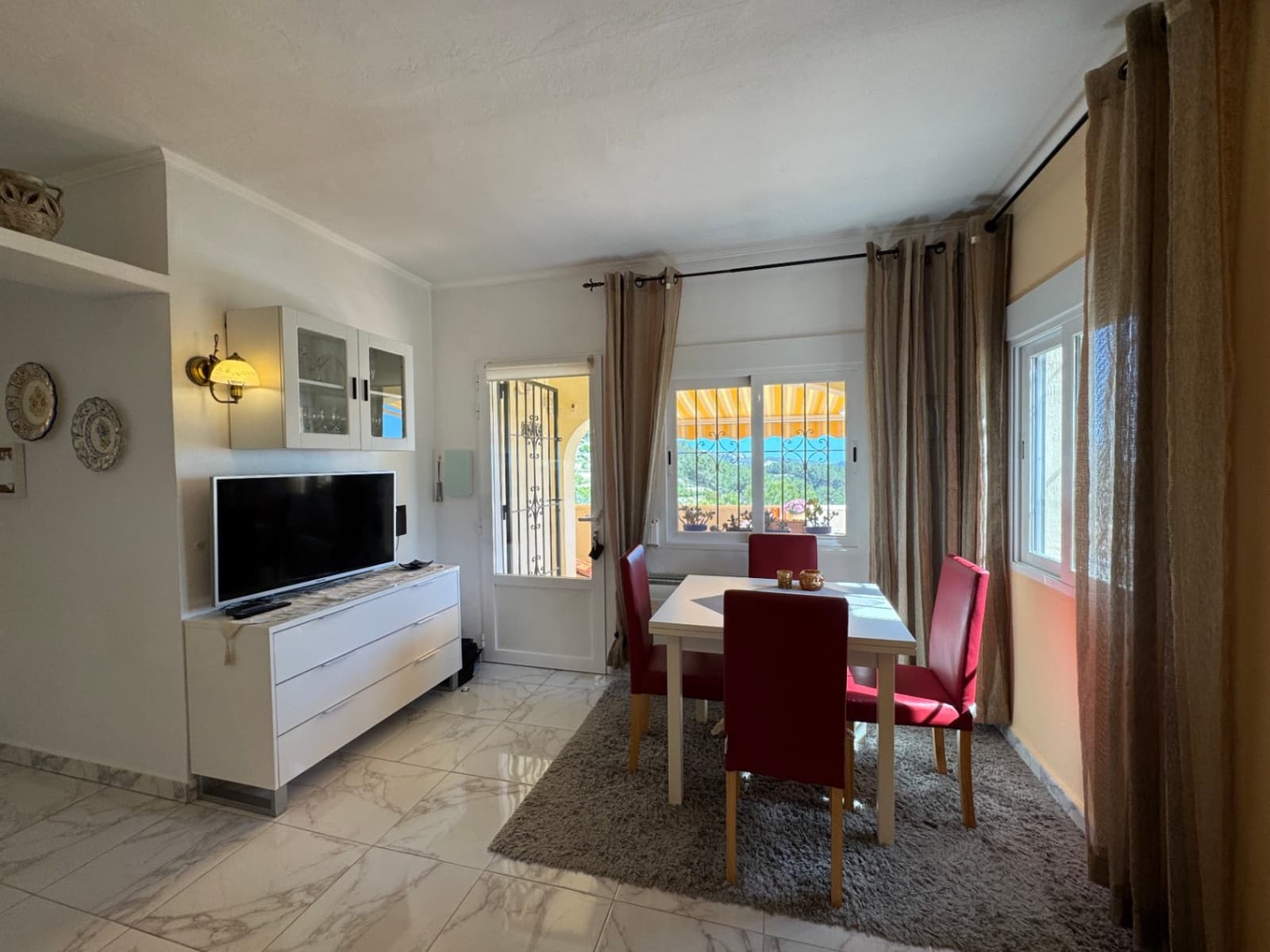 2 soveværelse Lejlighed til salg i Teulada med swimmingpool - € 249.000 (Ref: 9793841)