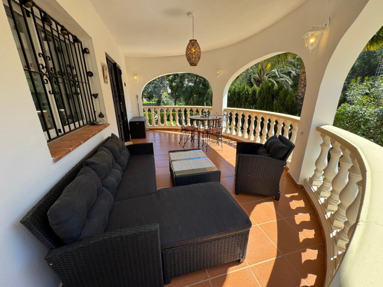 4 sypialnia Willa na sprzedaż w Benissa z basenem garażem - 590 000 € (Ref: 9796112)