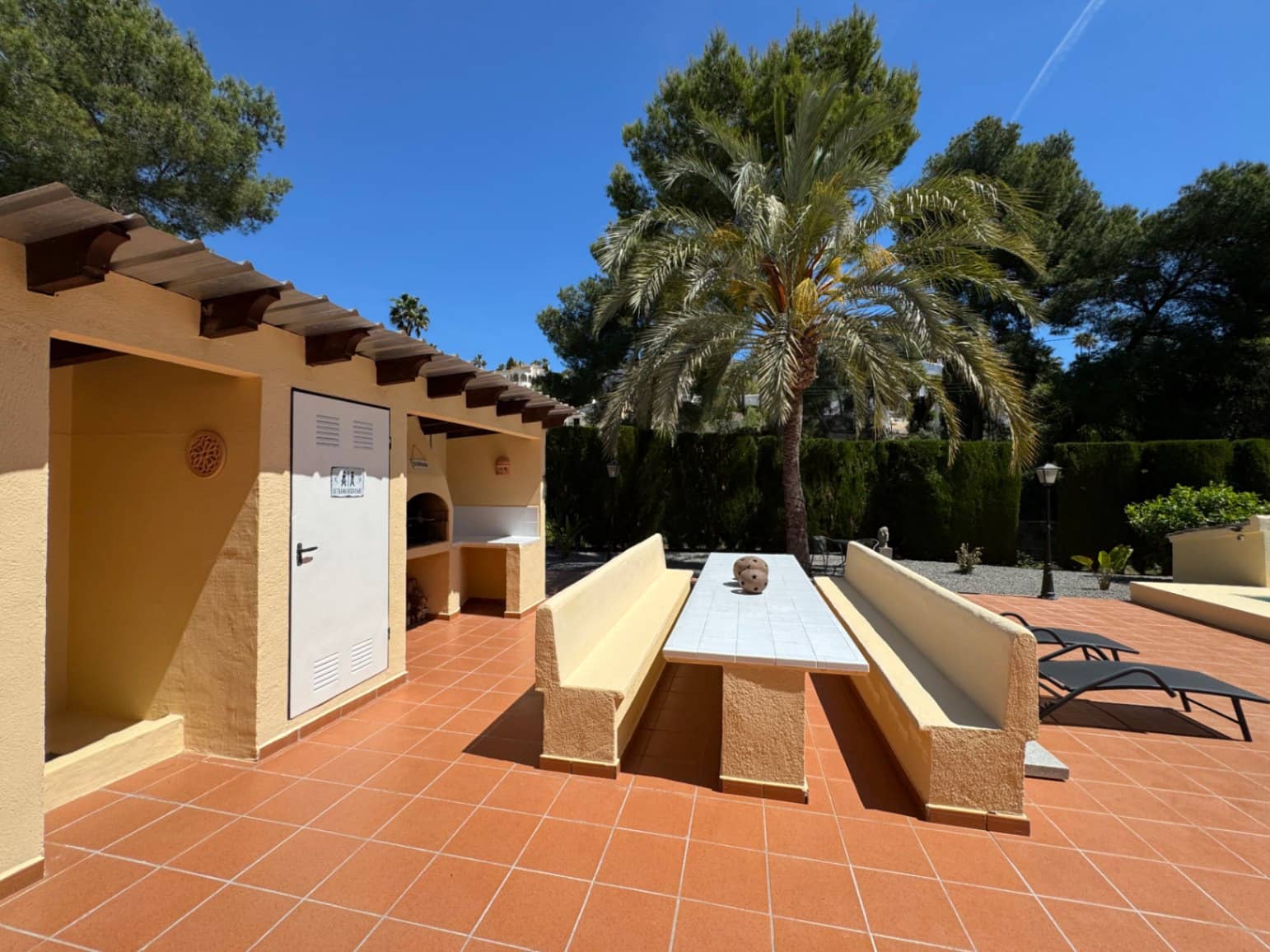 4 sypialnia Willa na sprzedaż w Benissa z basenem garażem - 590 000 € (Ref: 9796112)