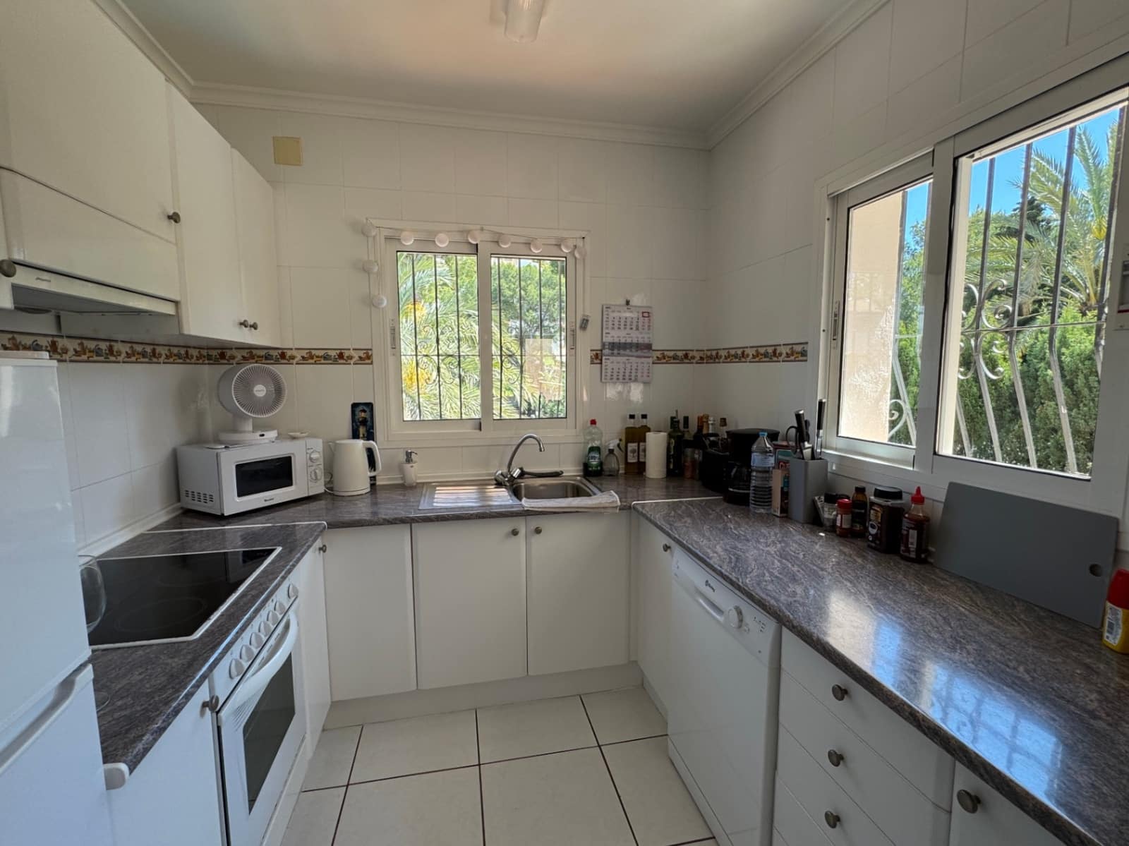 4 sypialnia Willa na sprzedaż w Benissa z basenem garażem - 590 000 € (Ref: 9796112)