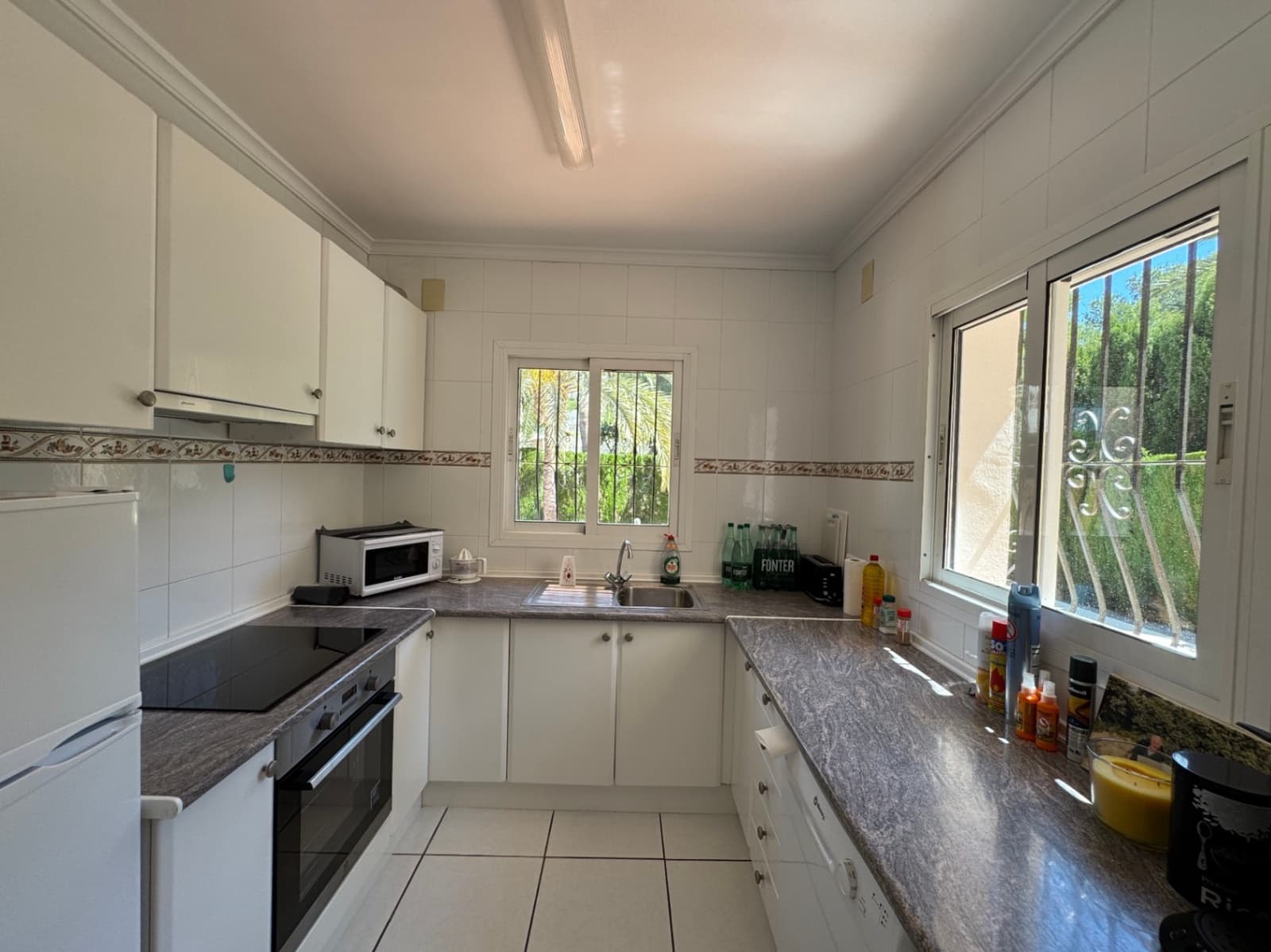 4 sypialnia Willa na sprzedaż w Benissa z basenem garażem - 590 000 € (Ref: 9796112)