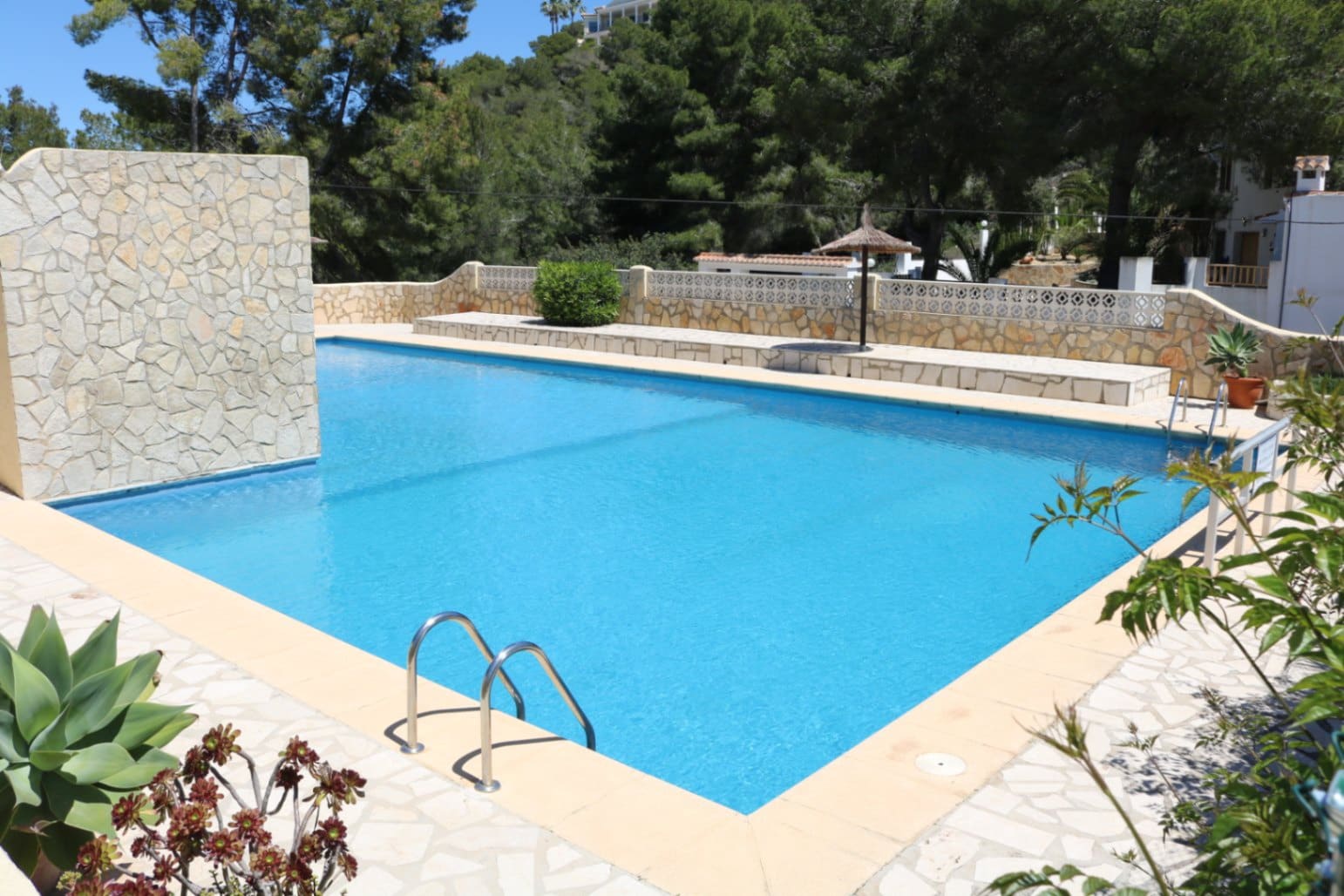 1 makuuhuone Huoneisto myytävänä paikassa Moraira mukana uima-altaan 
autotalli - 225 000 € (Ref: 9801014)