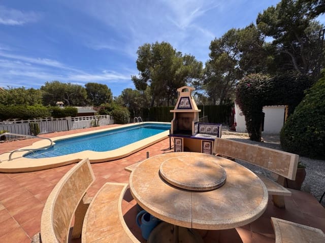 Chalet de 3 habitaciones en Moraira, Teulada-Moraira en venta con piscina garaje - 549.999 € (Ref: 9807507)