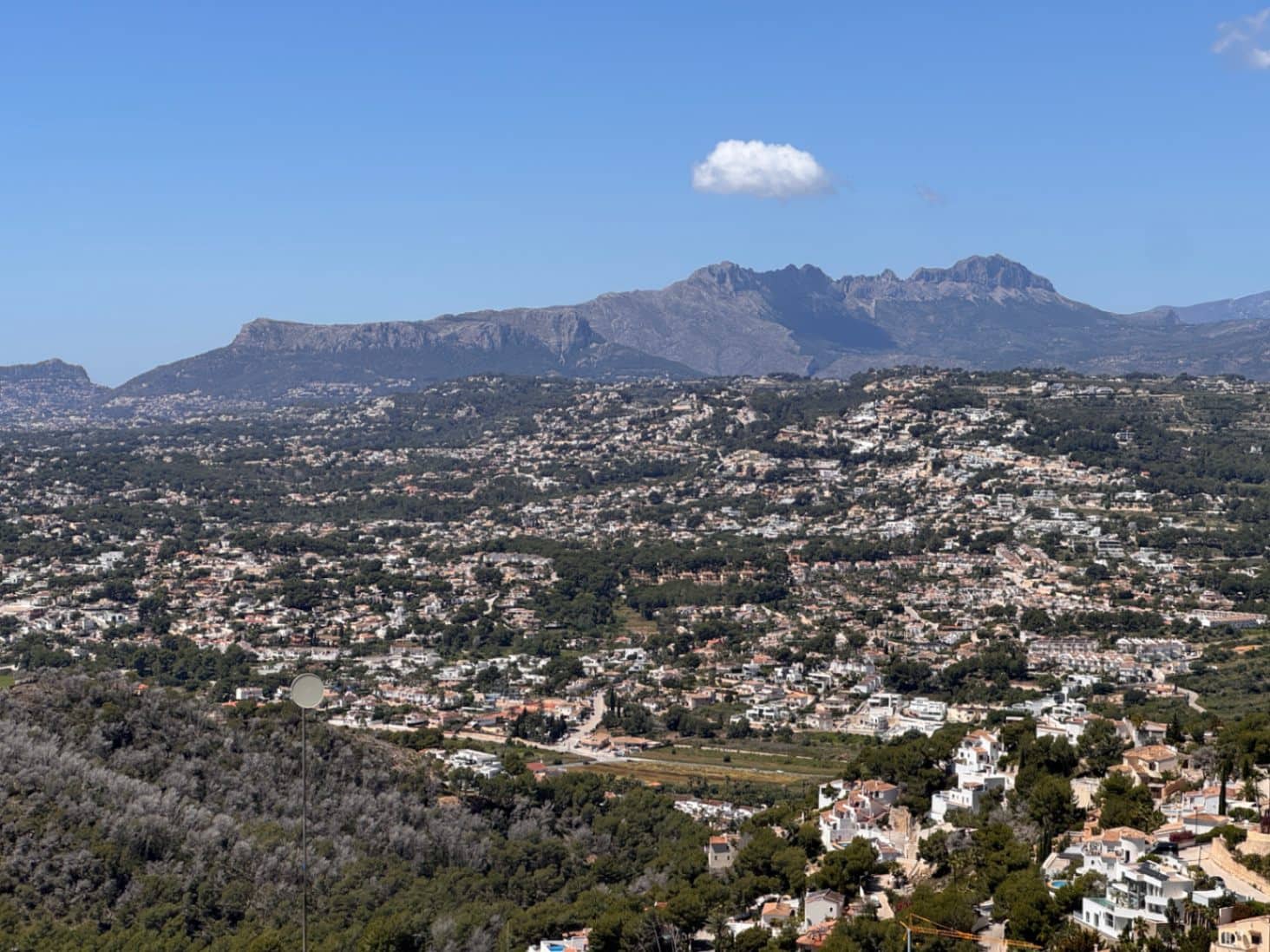 Chalet de 2 habitaciones en Cumbre del Sol en venta con piscina garaje - 580.000 € (Ref: 9833180)