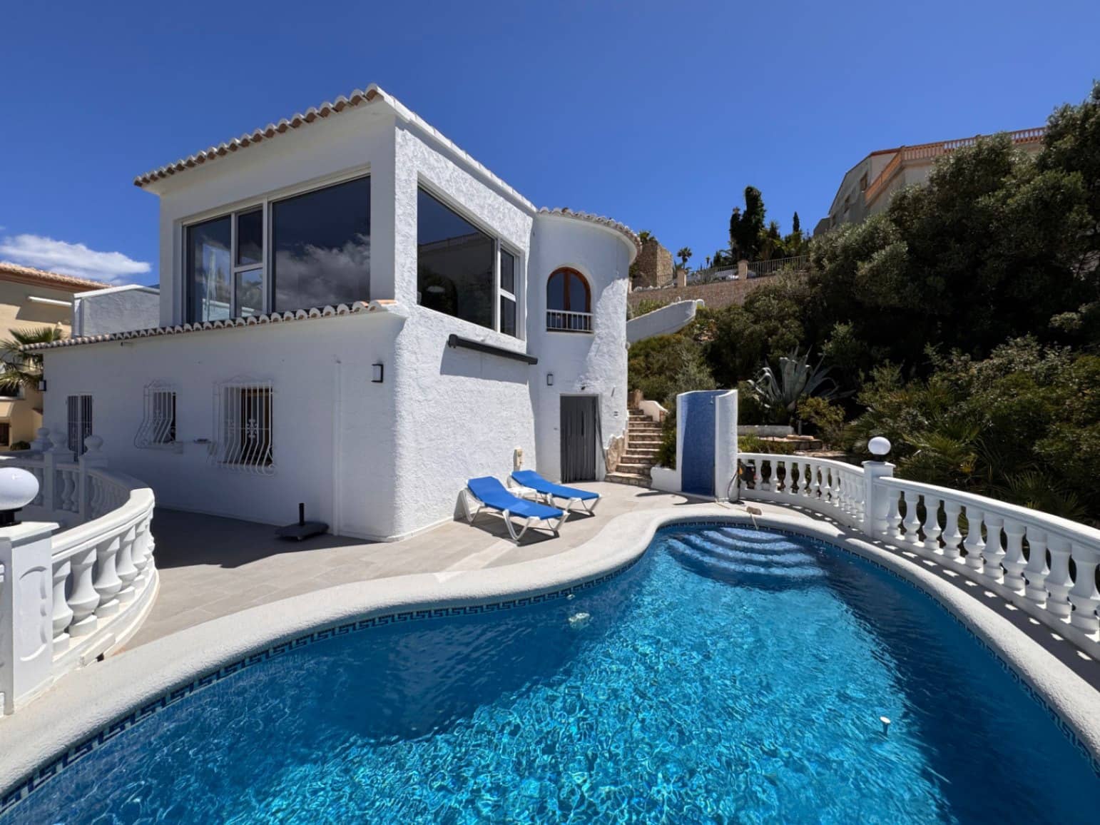 Chalet de 2 habitaciones en Cumbre del Sol en venta con piscina garaje - 580.000 € (Ref: 9833180)