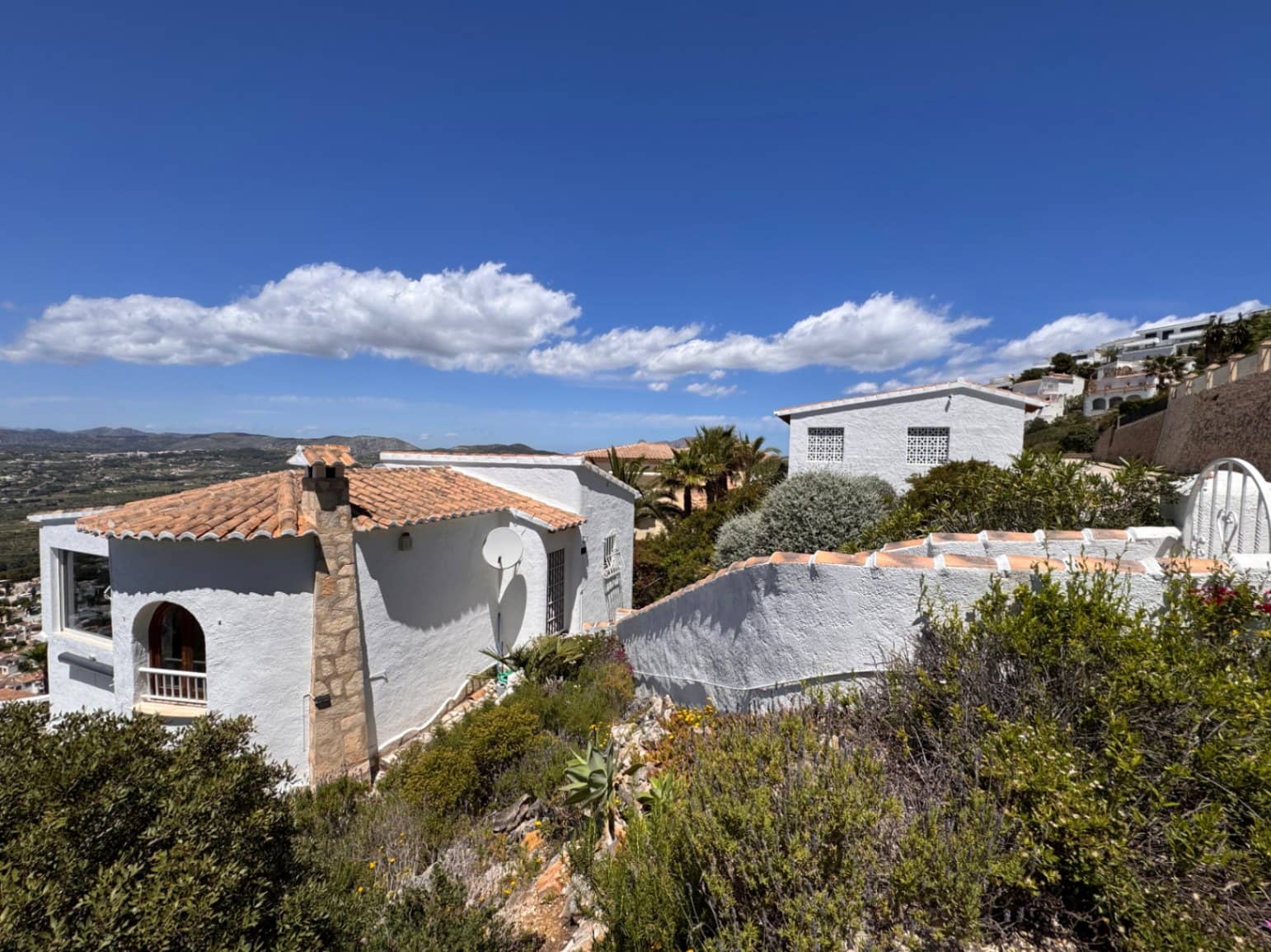 Chalet de 2 habitaciones en Cumbre del Sol en venta con piscina garaje - 580.000 € (Ref: 9833180)