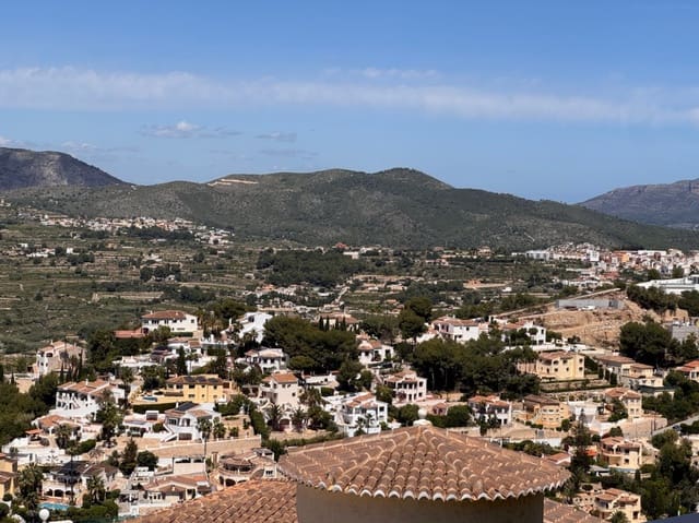 Chalet de 2 habitaciones en Cumbre del Sol, Benitachell / Benitatxell en venta con piscina garaje - 580.000 € (Ref: 9833180)
