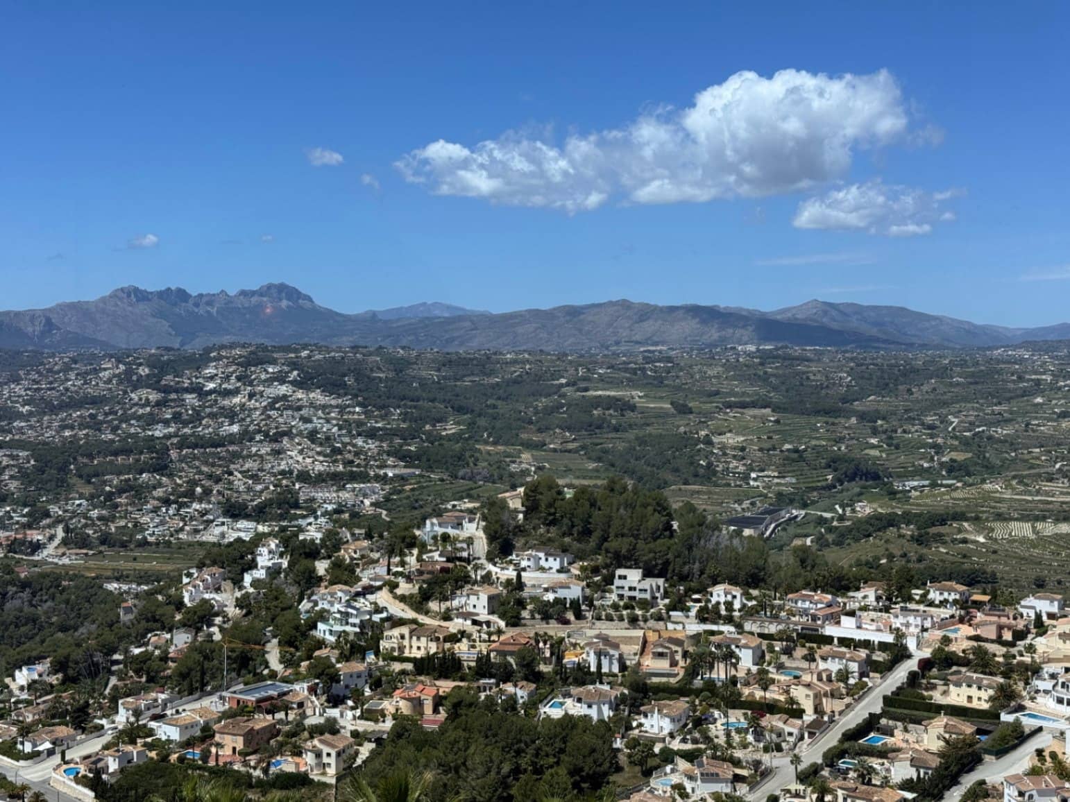Chalet de 2 habitaciones en Cumbre del Sol en venta con piscina garaje - 580.000 € (Ref: 9833180)