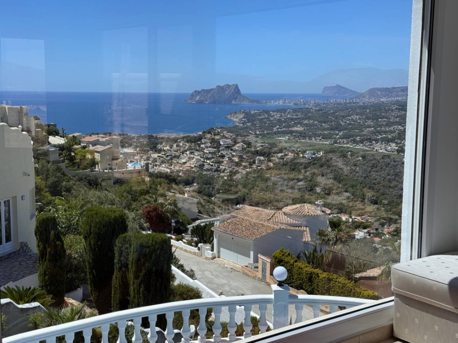 Chalet de 2 habitaciones en Cumbre del Sol en venta con piscina garaje - 580.000 € (Ref: 9833180)