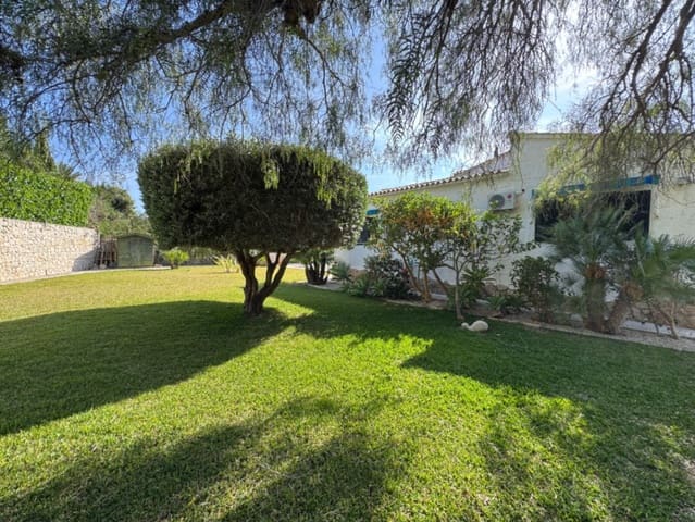 2 sypialnia Willa na sprzedaż w Moraira, Teulada-Moraira z basenem garażem - 600 000 € (Ref: 9833181)