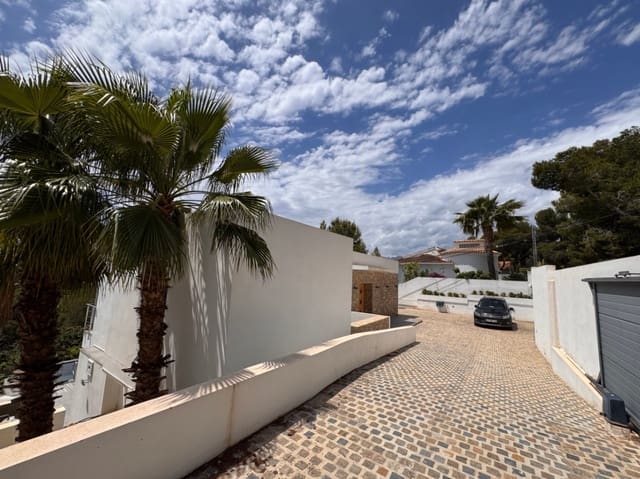3 soverom Villa til salgs i Benissa med svømmebasseng garasje - € 1 350 000 (Ref: 9838839)